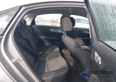 2023 Kia Forte Lxs z USA, uszkodzony, nr VIN 3KPF24AD8PE506867